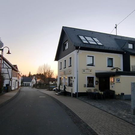 Hotel & Restaurant Huellen Barweiler Exterior photo