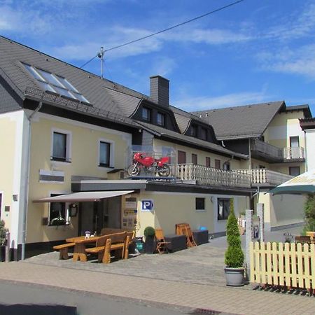 Hotel & Restaurant Huellen Barweiler Exterior photo