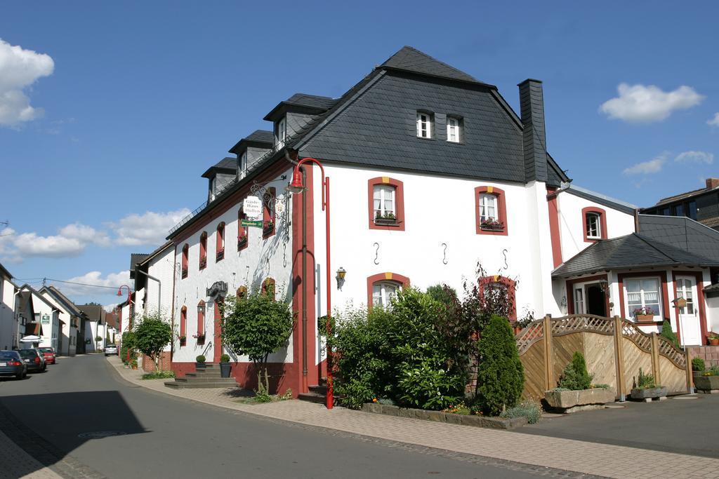 Hotel & Restaurant Huellen Barweiler Exterior photo